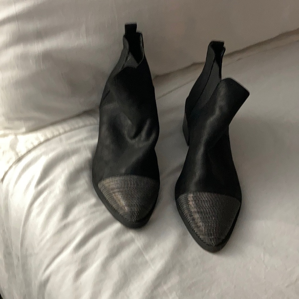 Report booties with metal front detail